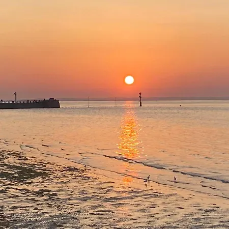 Semesterbostad Charming Fisher House On The Seaside Grandcamp-Maisy