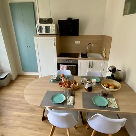 Charming Fisher House On The Seaside 그랑캉프-메지