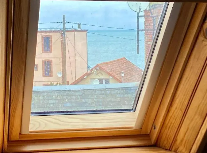 Charming Fisher House On The Seaside *