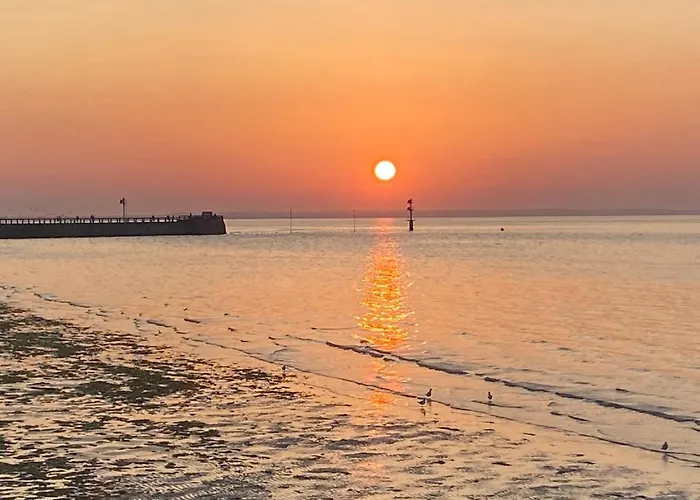Nyaraló Charming Fisher House On The Seaside Grandcamp-Maisy