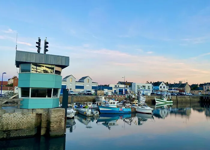 Charming Fisher House On The Seaside Nyaraló