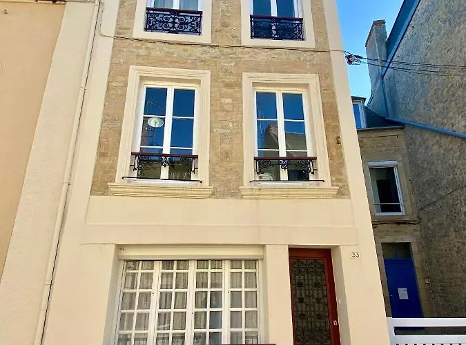 Charming Fisher House On The Seaside